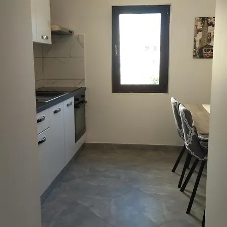 D&m * Premantura